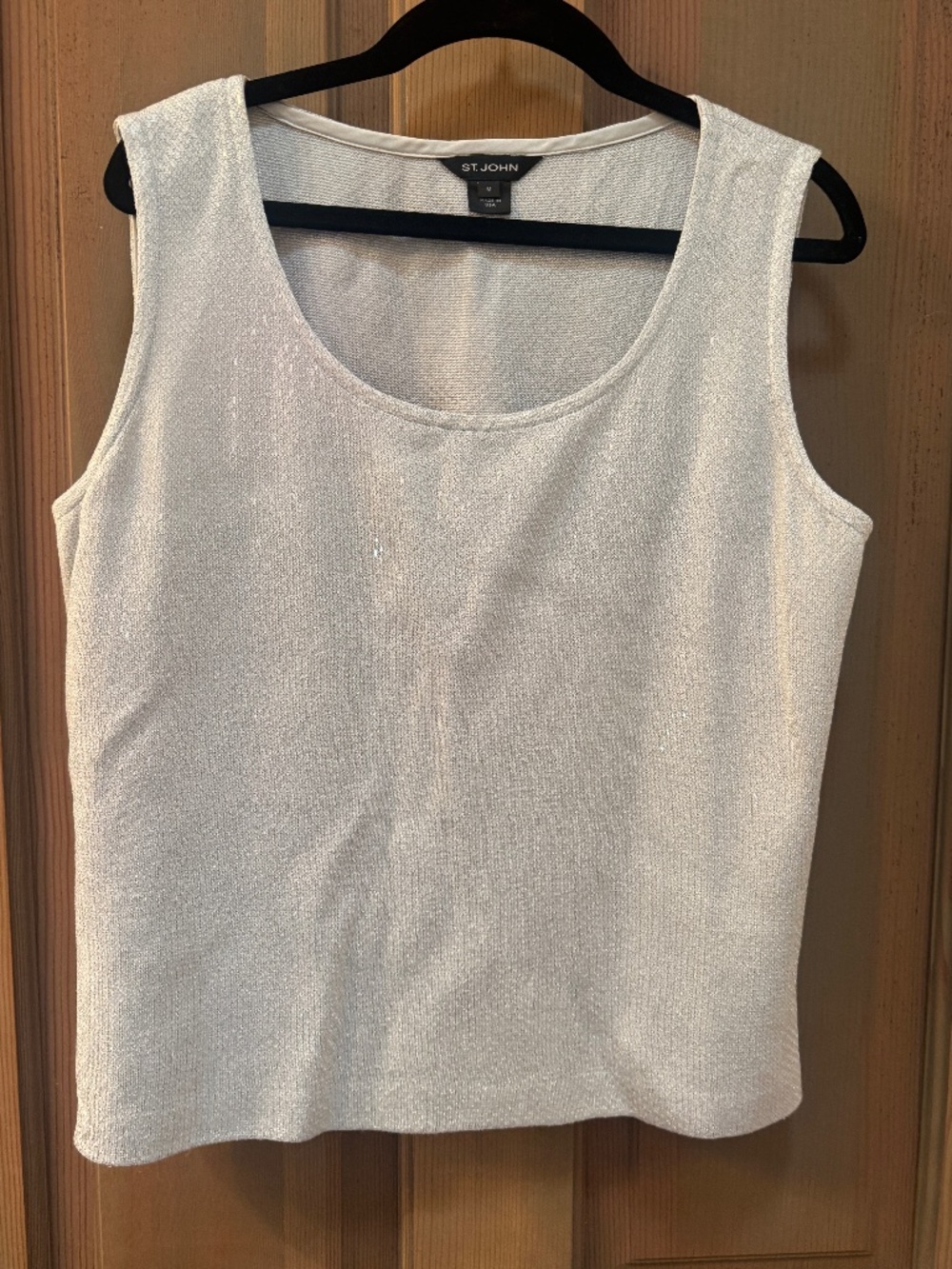 St. John Light silver Shimmer Paillettes Knit Light Sleeveless Top Size M - Picture 2 of 11